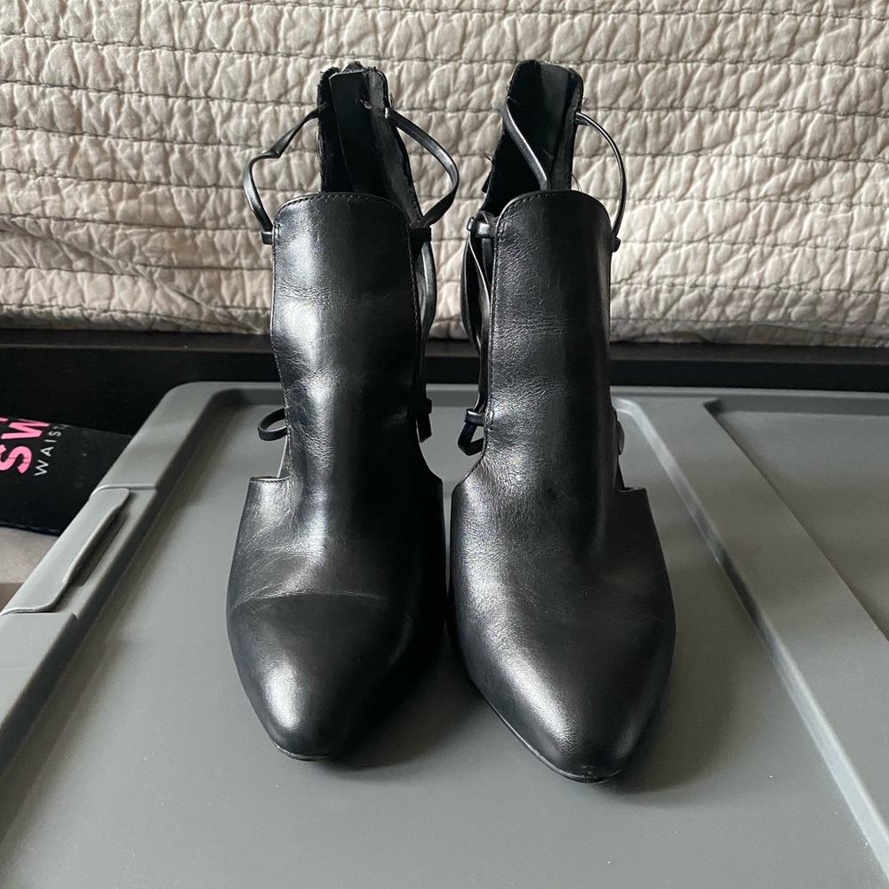 Zara black pointed heel booties. EU 36